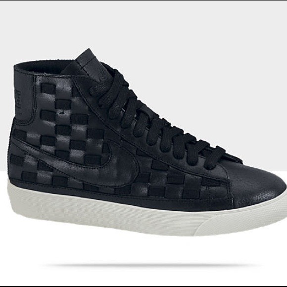 🚫SOLD🚫Nike Woven Blazers