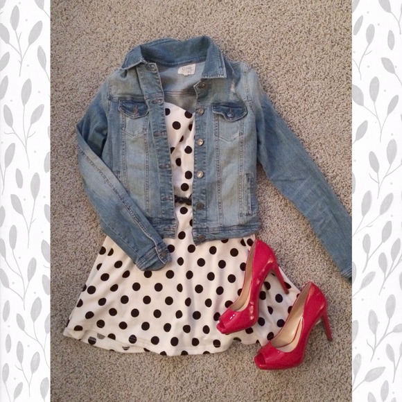 Bundle: dress, red scarf tshirt + pants @ 40% off