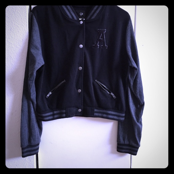 Varsity Crop Sweatshirt