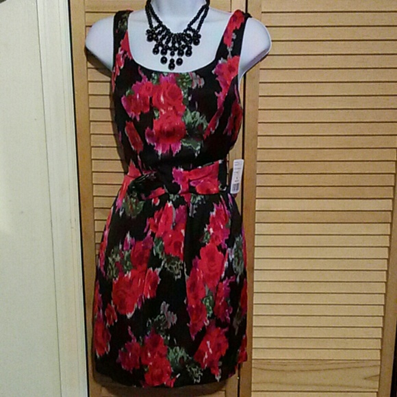 Forever 21 Dresses & Skirts - Flower  dress