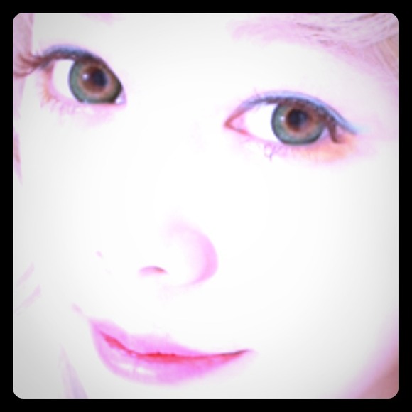 New contact lessens green color. P-2.00R & -2.00L