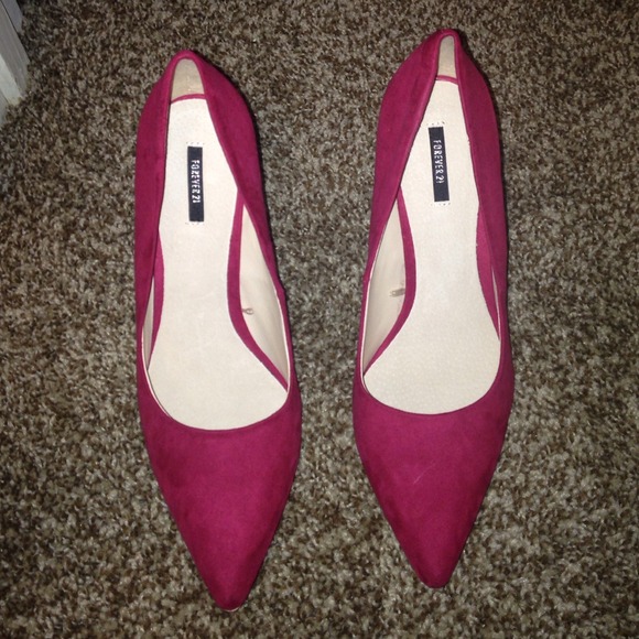 SOLD Burgundy/Dark Pink Pointy Pumps