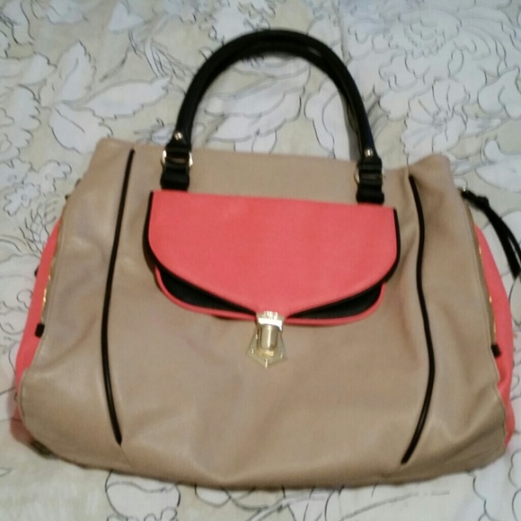 ON HOLD Steve Madden Tote!!