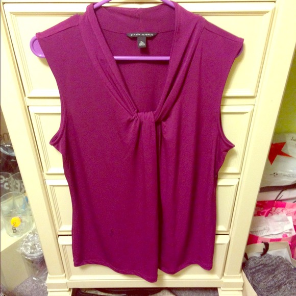 NWOT BANANA REPUBLIC Twist front top!