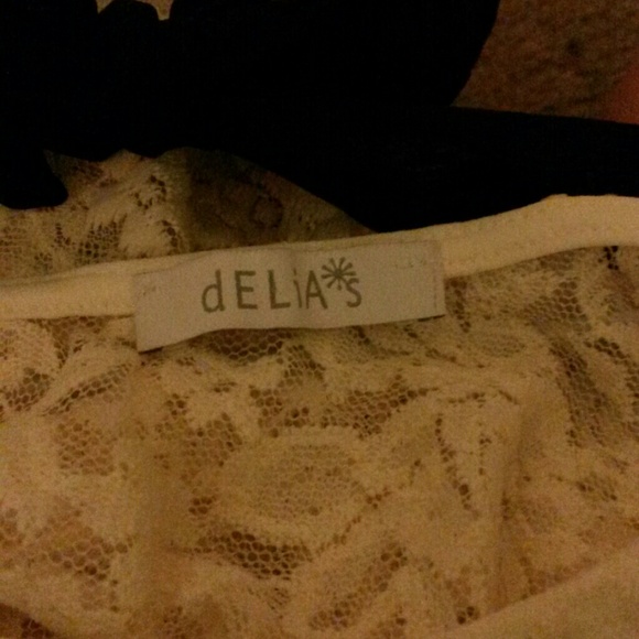 Off white/creme crochet top - Picture 3 of 3