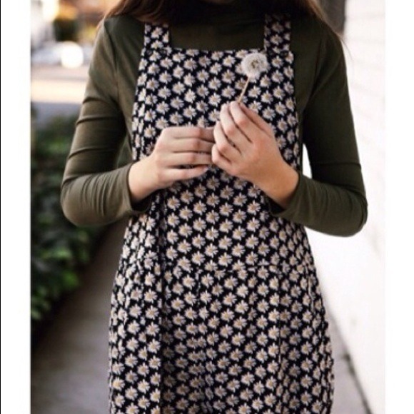 Brandy Melville Daisy Romper