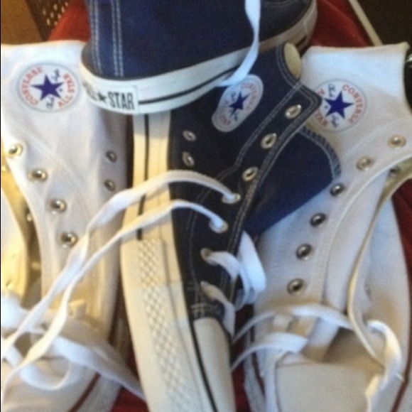 Blues converse high sneakers. Size woman 10