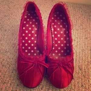 ⚡️⚡️Sassy red heels⚡️⚡️