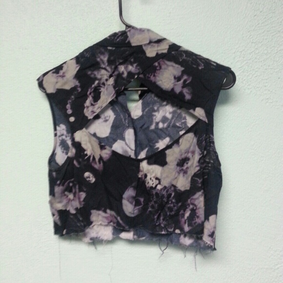 Cropped button up - Picture 2 of 2