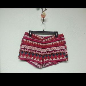 Tribal linen shorts