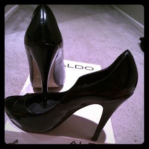 Aldo blk patent Demar heels