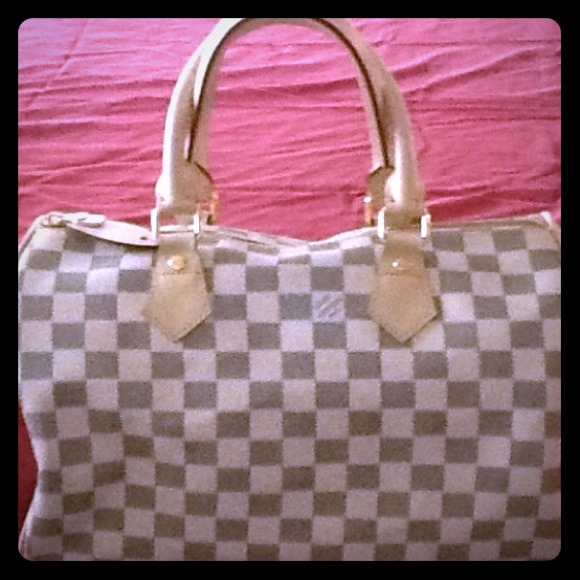 Louis Vuitton Speedy