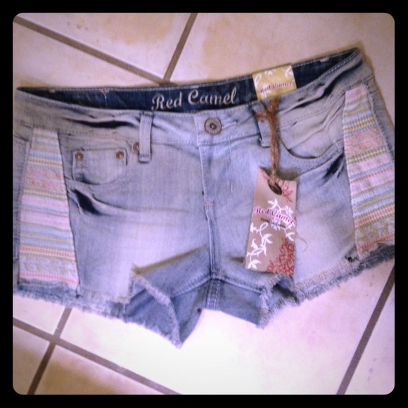 NWT JEAN FRAY HI LO HEM SHORTYS!