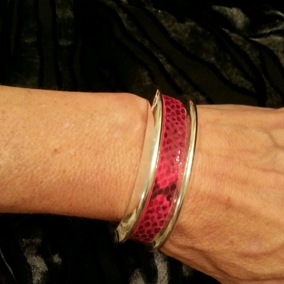 Silver & Pink Bangle Bracelet - Picture 2 of 4