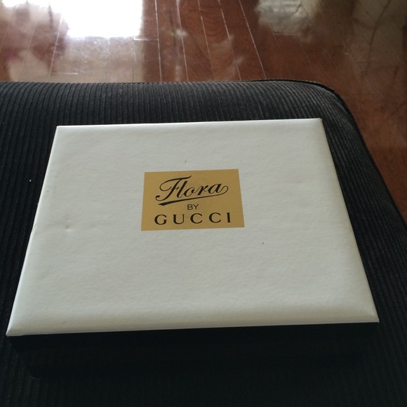 Gucci perfume box
