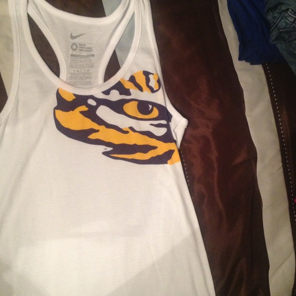 LSU razor back white shirt!!! Football is here!!!!