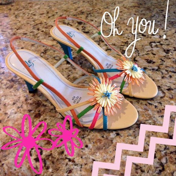 Shoes---Never Worn--Size 8 1/2