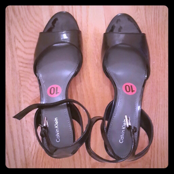 Calvin klein's black kitten heels