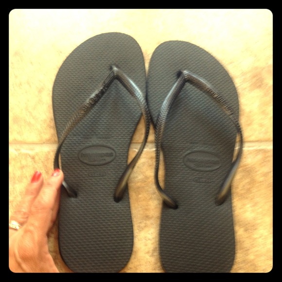 Brand new, never worn Havaianas Slim. Size 41-42