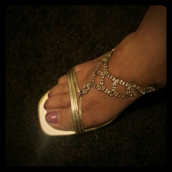 •Gold heels•