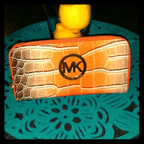 Pretty orange croc design wallet