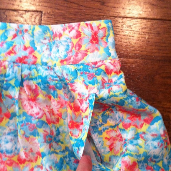 Zara flower print skater skirt - Picture 2 of 3