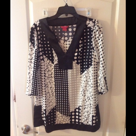 LAST MARKDOWN SOFT FLOWING TOP! - Picture 3 of 7