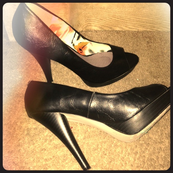 Madden girl high heels size 8.5