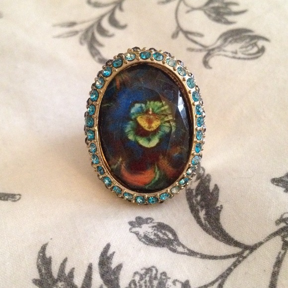 💋SOLD💋 Rhinestone gem ring