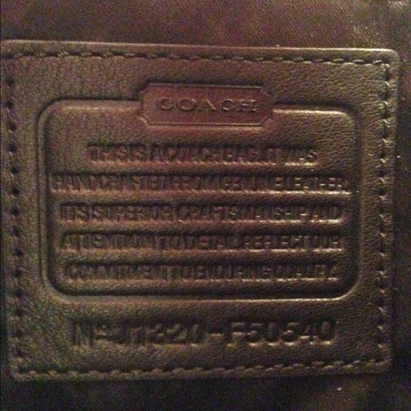 Coach Peyton Embossed Leather REDUCED FROM $120.00 - Picture 3 of 4