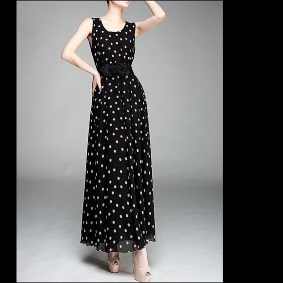 New long polkadot chiffon dress with belt