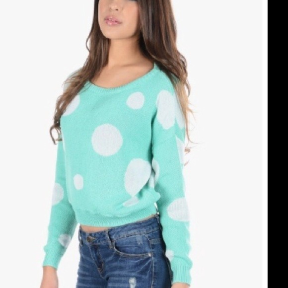 New full sleeves polkadot sweater