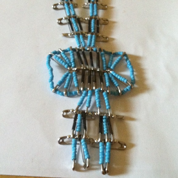 Jewelry - Gorgeous necklace