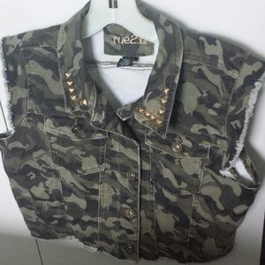 Camo vest