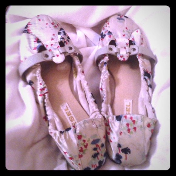 Satin and leather flats, adorable!