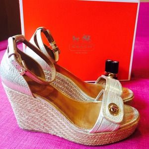 🚫SOLD🚫Coach Leather Golden Wedge