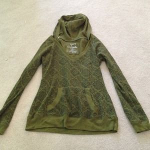 Dark green light sweater with hood