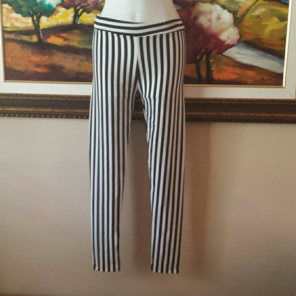 Striped leggings