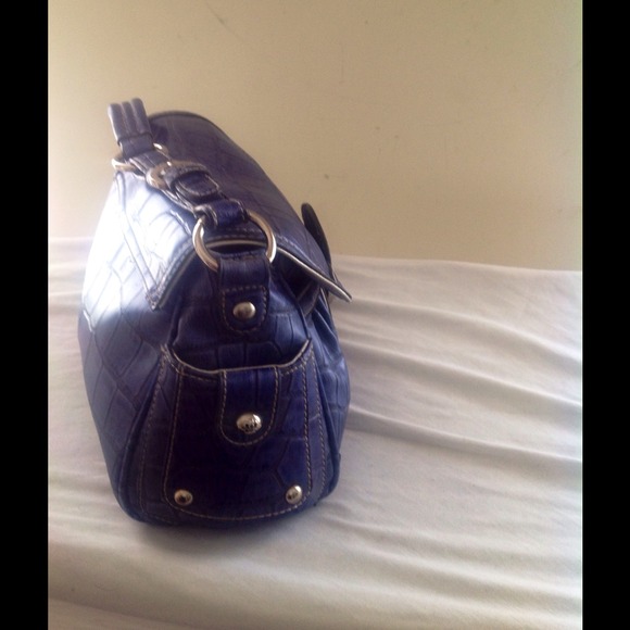 Designer Handbag - Picture 3 of 4