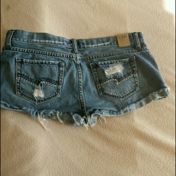 Distressed Shorts - Picture 2 of 3
