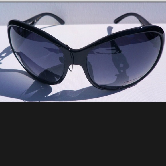 📛SOLDBUNDLED📛✨DG Ladies Vintage Celebrity Sungla - Picture 2 of 2