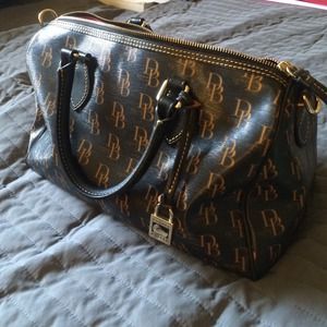 Dooney & Bourke Signature 1975 Classic satchel