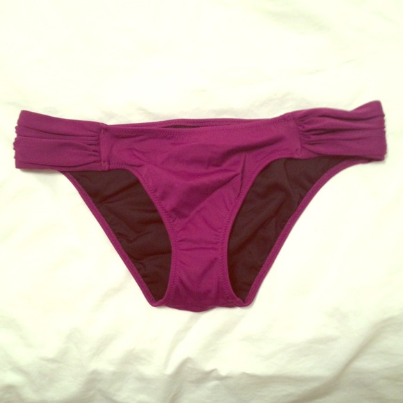 Victoria's Secret Swim suit bottom. Never worn!
