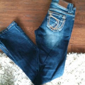 SOLD Ariya jeans, never worn! Super cute!