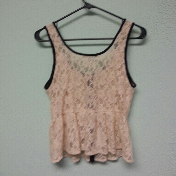 Lace tank top - Picture 2 of 2