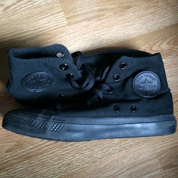 Black converse high tops
