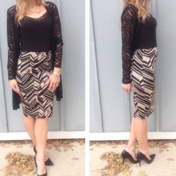 Geometric print pencil skirt