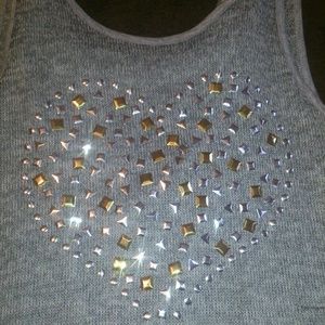 Gray heart designed top