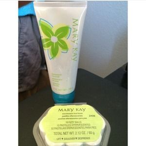 Mary Kay Mint Blossom Foot Scrub & Foot Fizzies