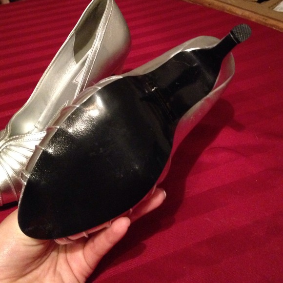Pumps - Picture 2 of 2